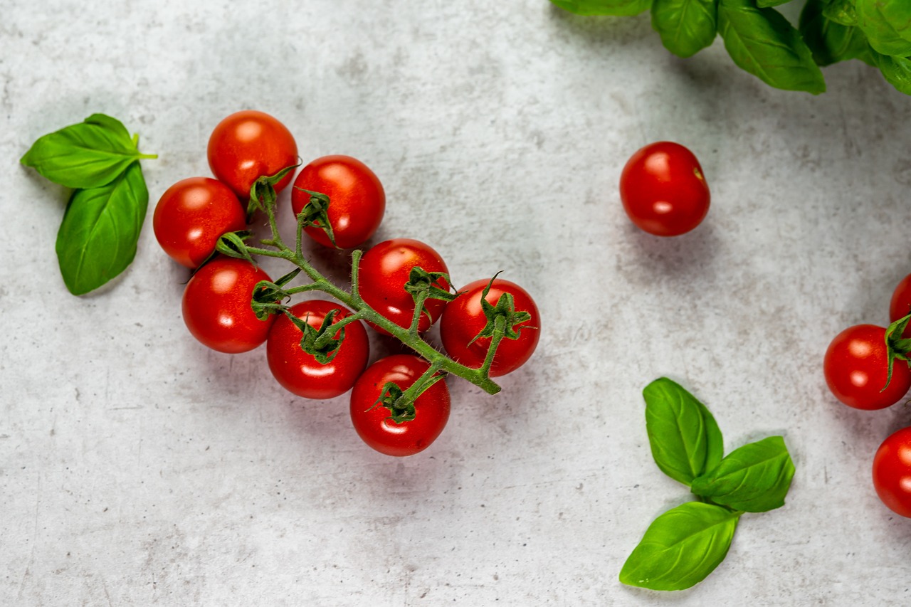 How to Make a Simple and Tasty Caprese Salad